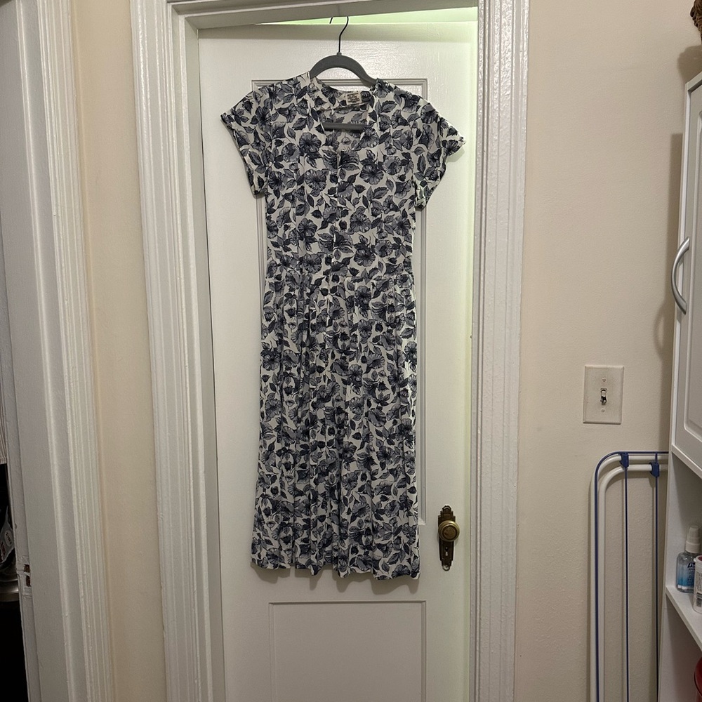 Blue FloweredVintage dress from the 1950s.